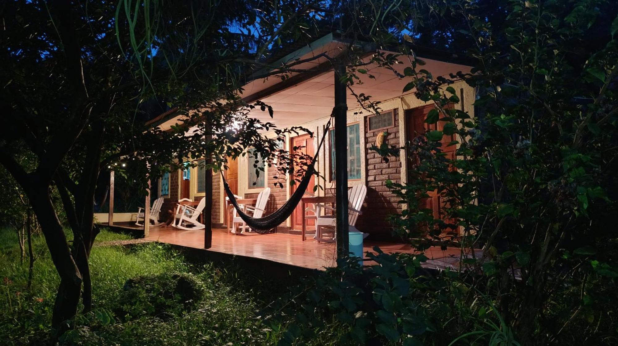 Eco-Lodge El Porvenir. Santa Cruz Room photo