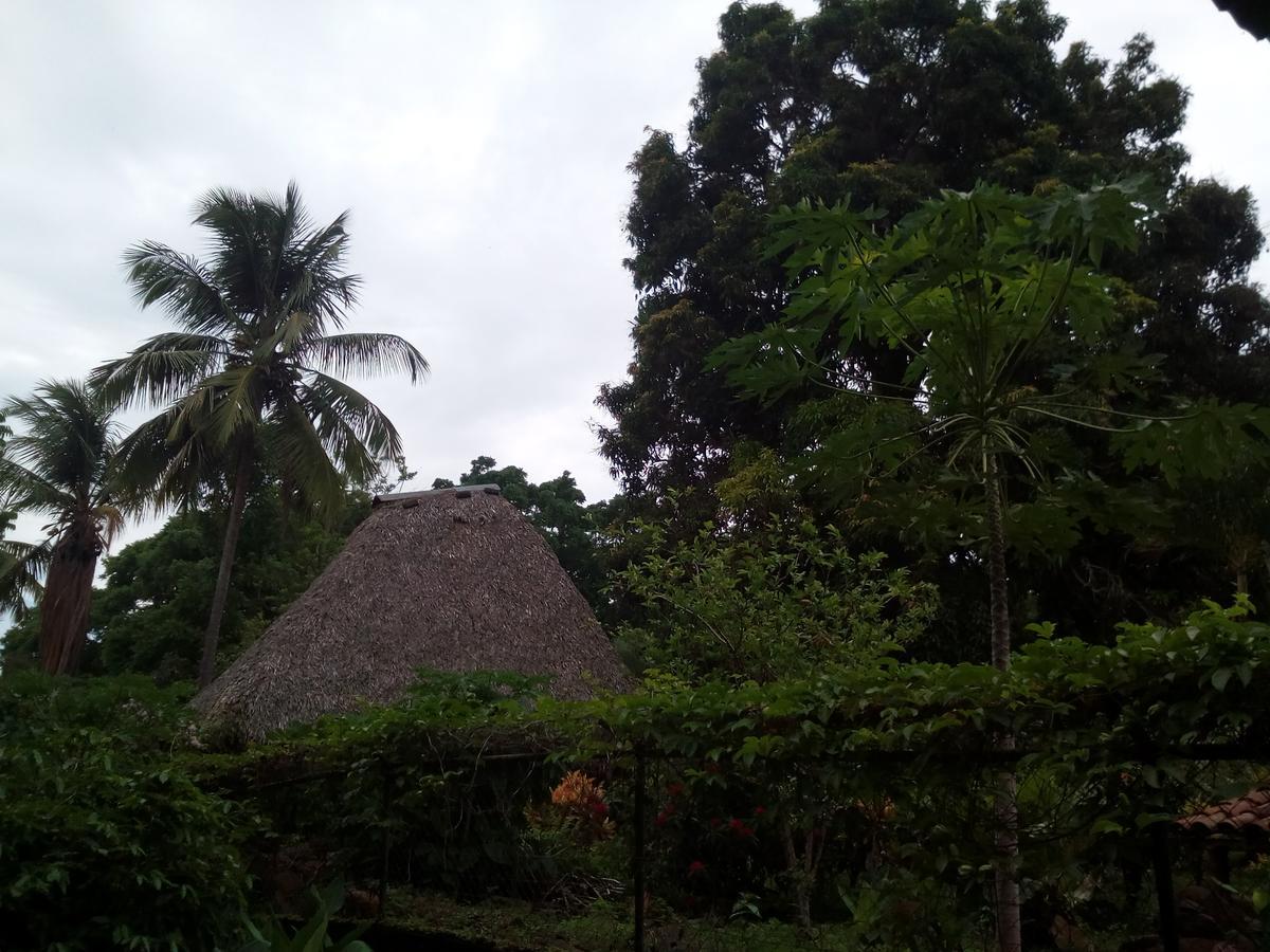 Eco-Lodge El Porvenir. Santa Cruz Exterior photo
